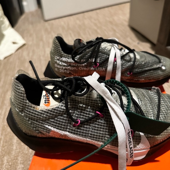 Off -white Vapor Street - Picture 3 of 4